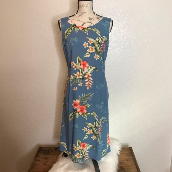 Royal Creations Dresses & Skirts - Royal Creations Sleeveless Hawaiian Dress SZ Med